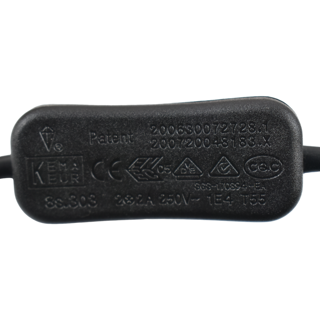 Casquillo E27 con cable de PVC, interruptor y enchufe