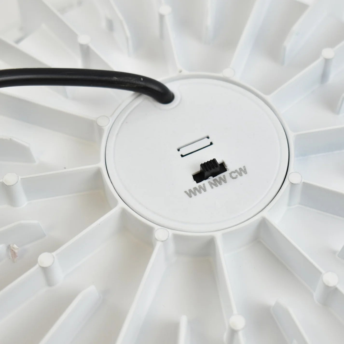 Downlight LED CCT de alta eficiencia- 40W - Driver Lifud - Corte Ø 200-220mm IP54