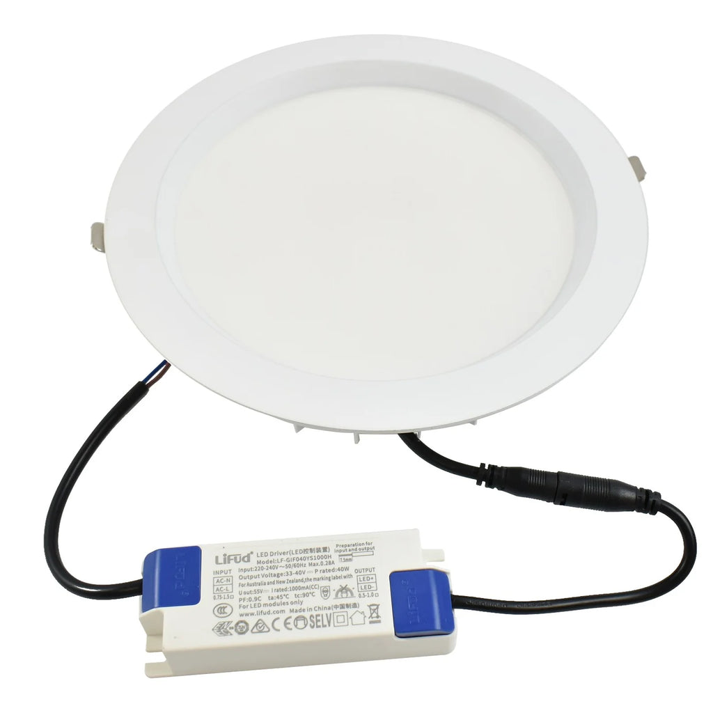 Downlight LED CCT de alta eficiencia- 40W - Driver Lifud - Corte Ø 200-220mm IP54