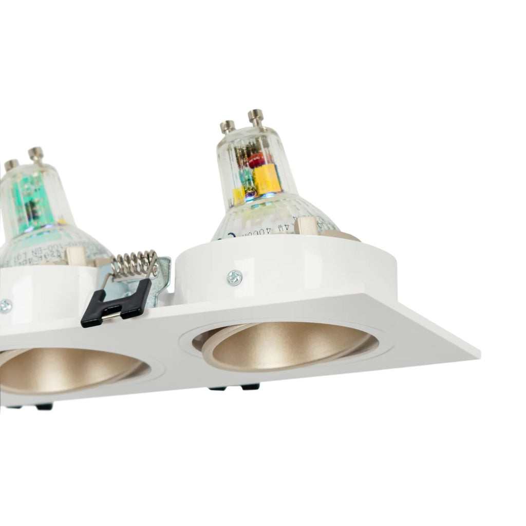 Kit downlight cuadrado basculante triple Bajo UGR + Portalámpara + Bombilla GU10
