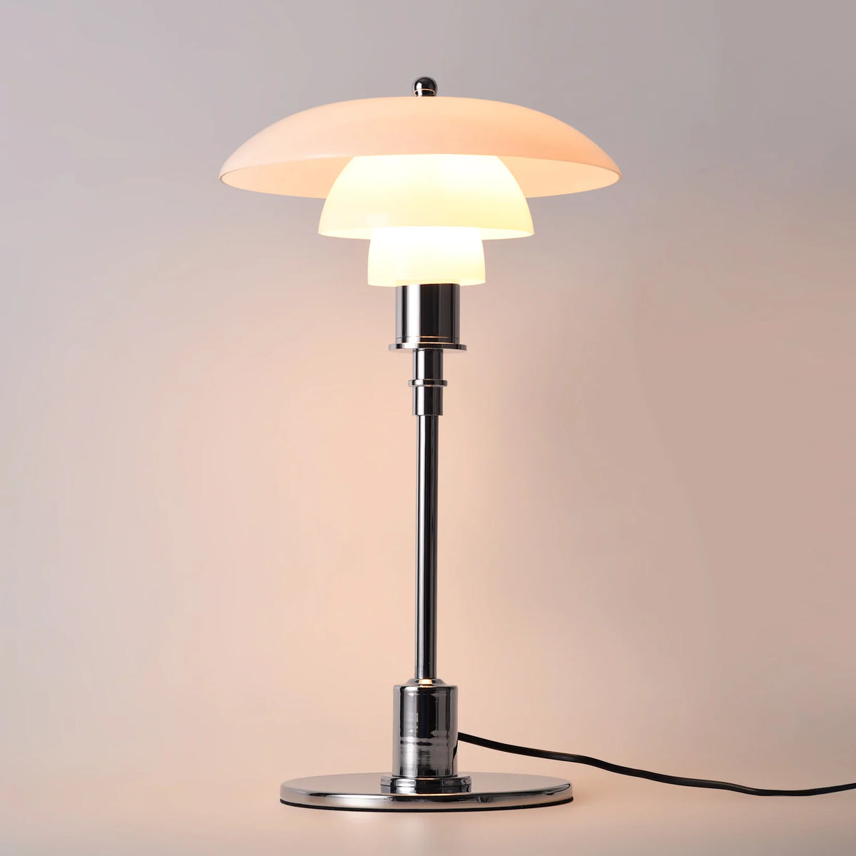 Lampara de mesa de diseño "Marshal"
