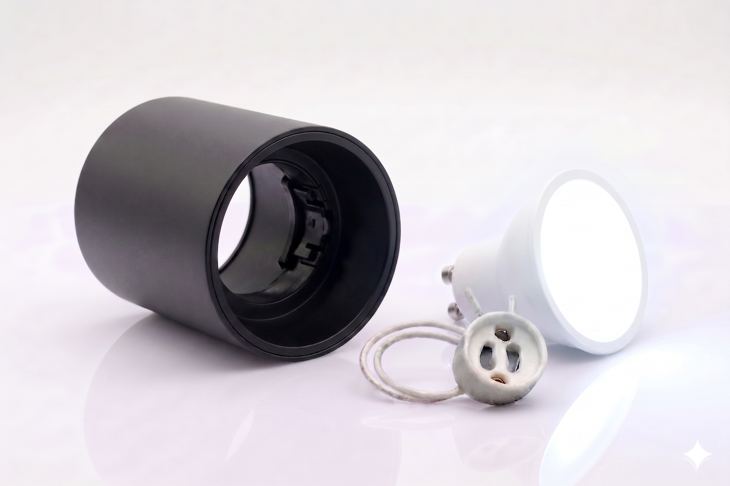 Kit Spot de superficie tubular Bajo UGR + Portalámparas + Bombilla GU10 - Corte Ø85 mm