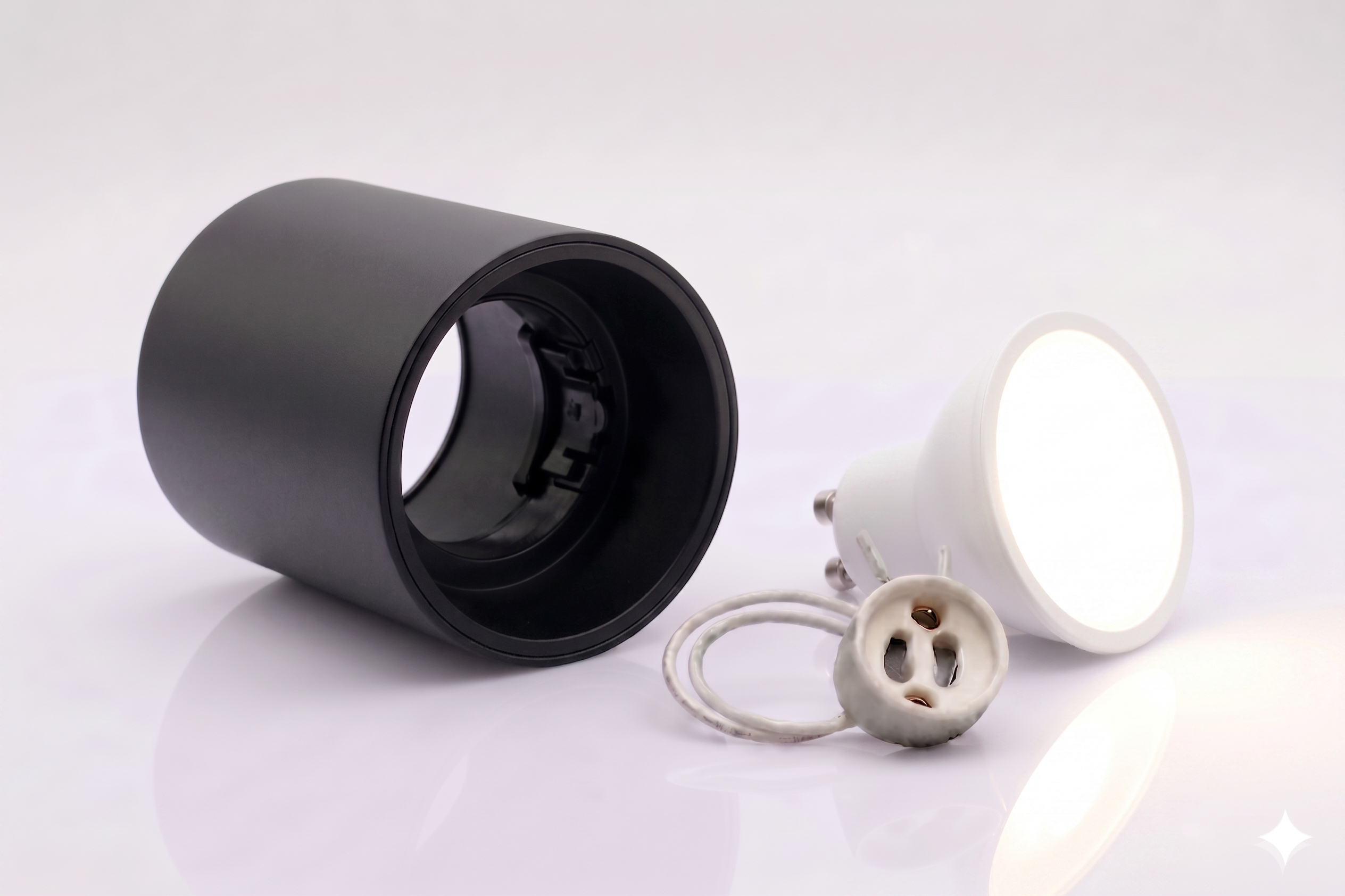 Kit Spot de superficie tubular Bajo UGR + Portalámparas + Bombilla GU10 - Corte Ø85 mm