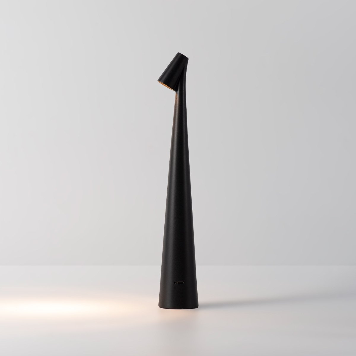 Lámpara de mesa LED portátil "CATA" - Táctil - 3000K