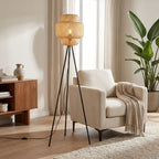 Lámpara de pie de mimbre "Onna"