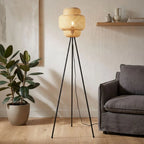 Lámpara de pie de mimbre "Onna"