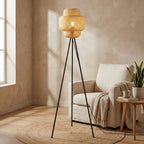 Lámpara de pie de mimbre "Onna"