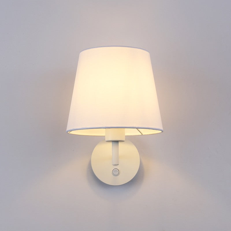 Aplique de pared con pantalla e interruptor Classic "RIGA" - E27