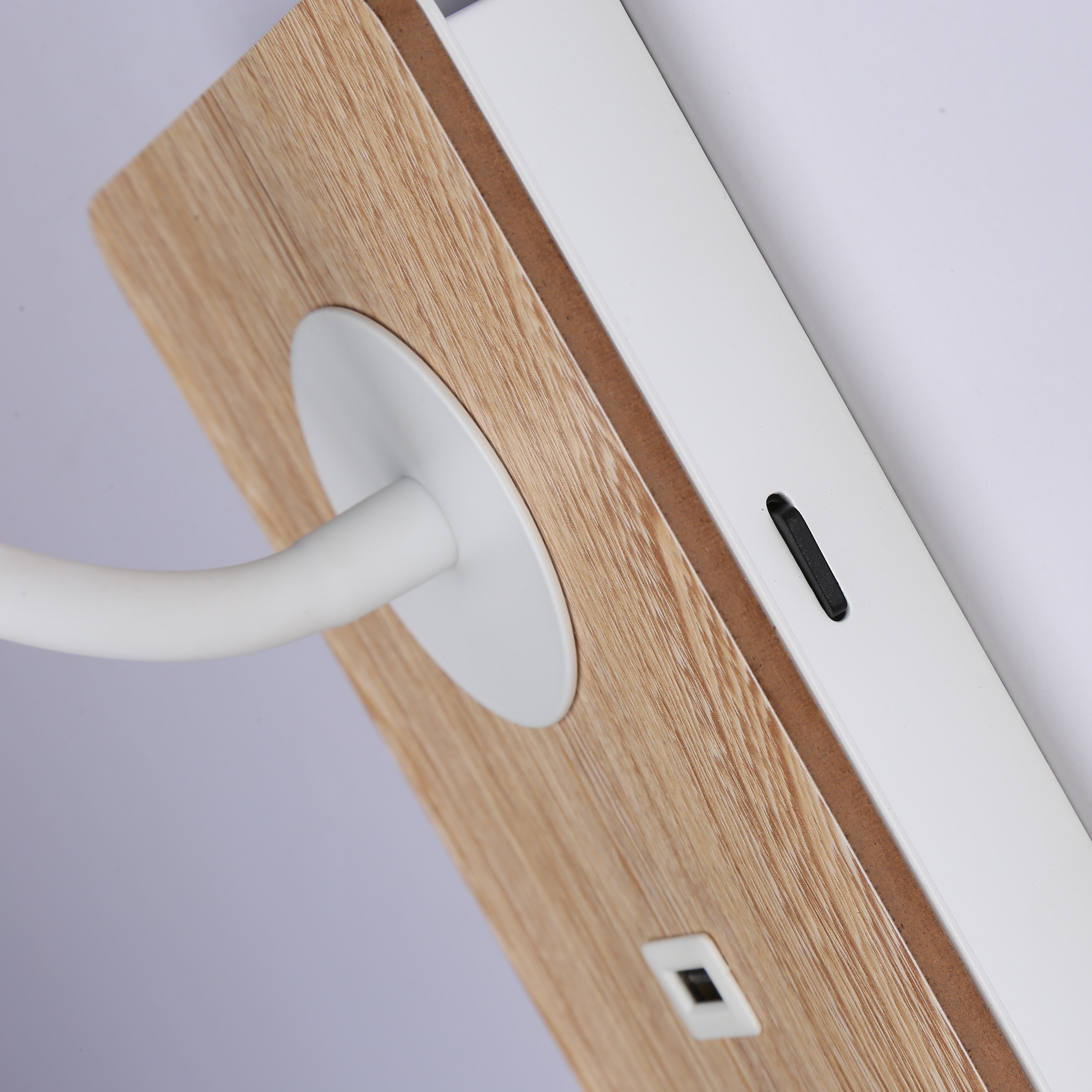 Aplique de pared flexible para lectura con puerto USB "LONDON USB" - Chip CREE - 3W