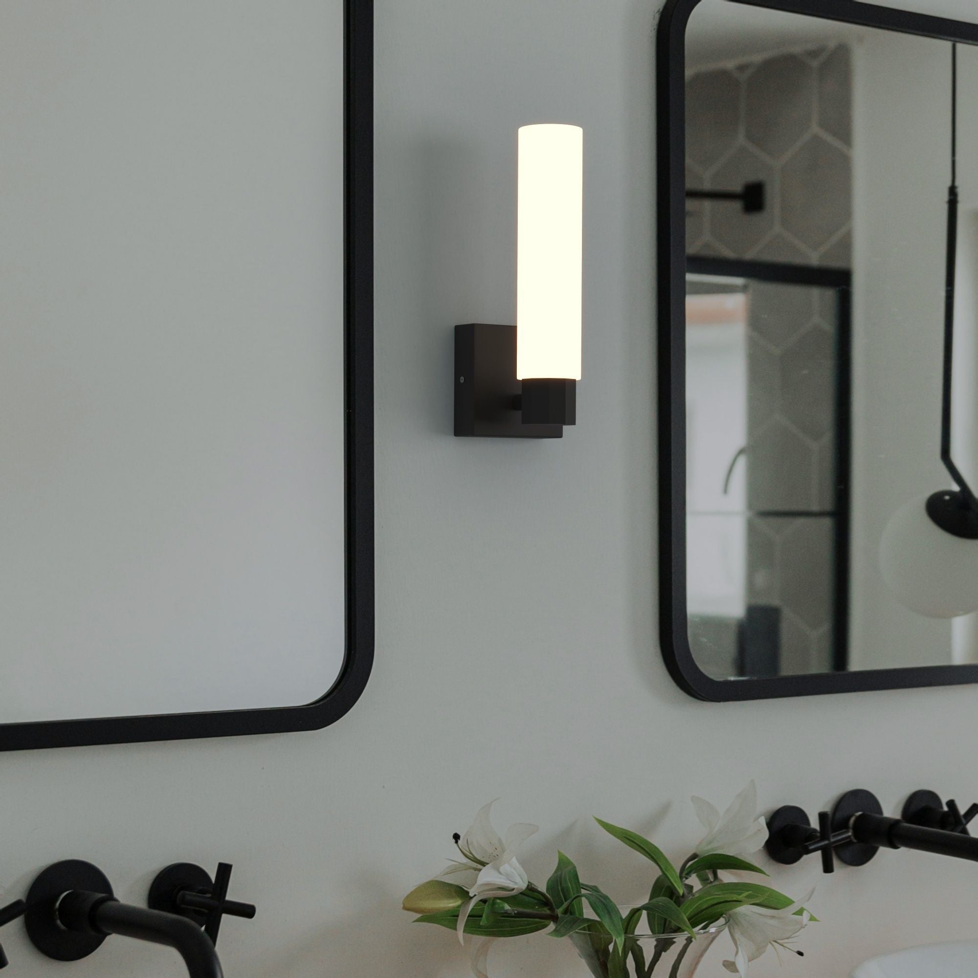 Aplique LED tubular para baño - 4W - 320lm - IP44