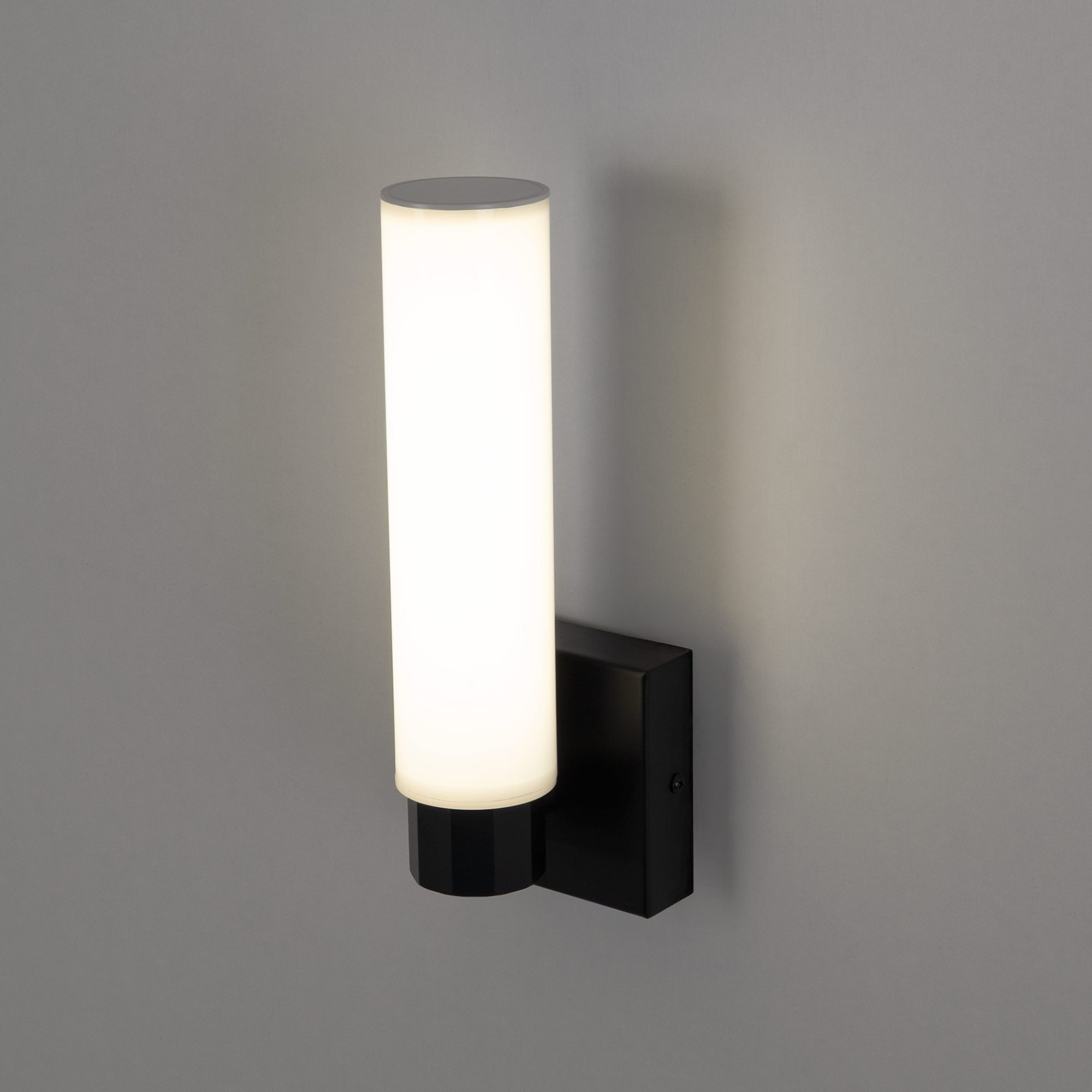 Aplique LED tubular para baño - 4W - 320lm - IP44