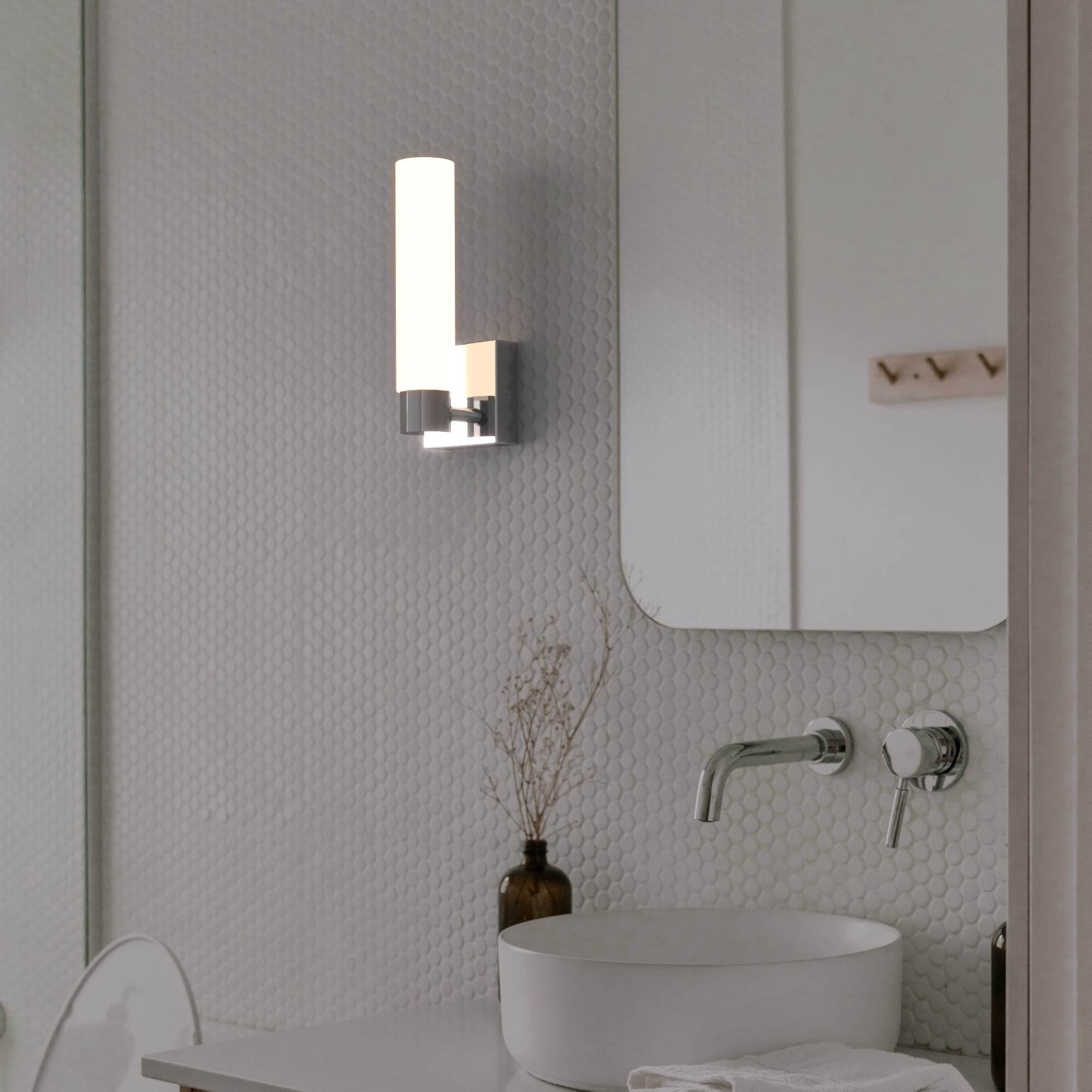 Aplique LED tubular para baño - 4W - 320lm - IP44