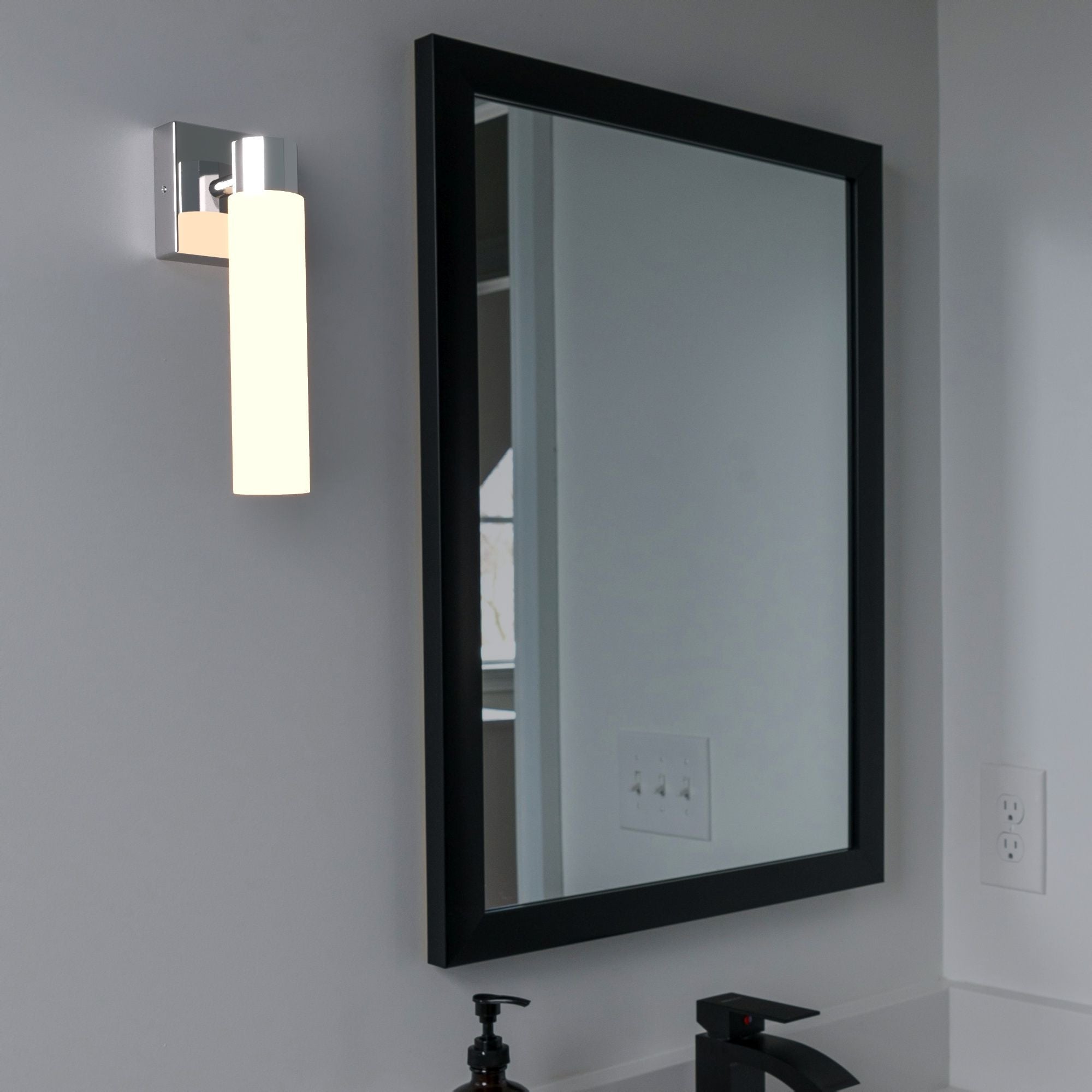 Aplique LED tubular para baño - 4W - 320lm - IP44