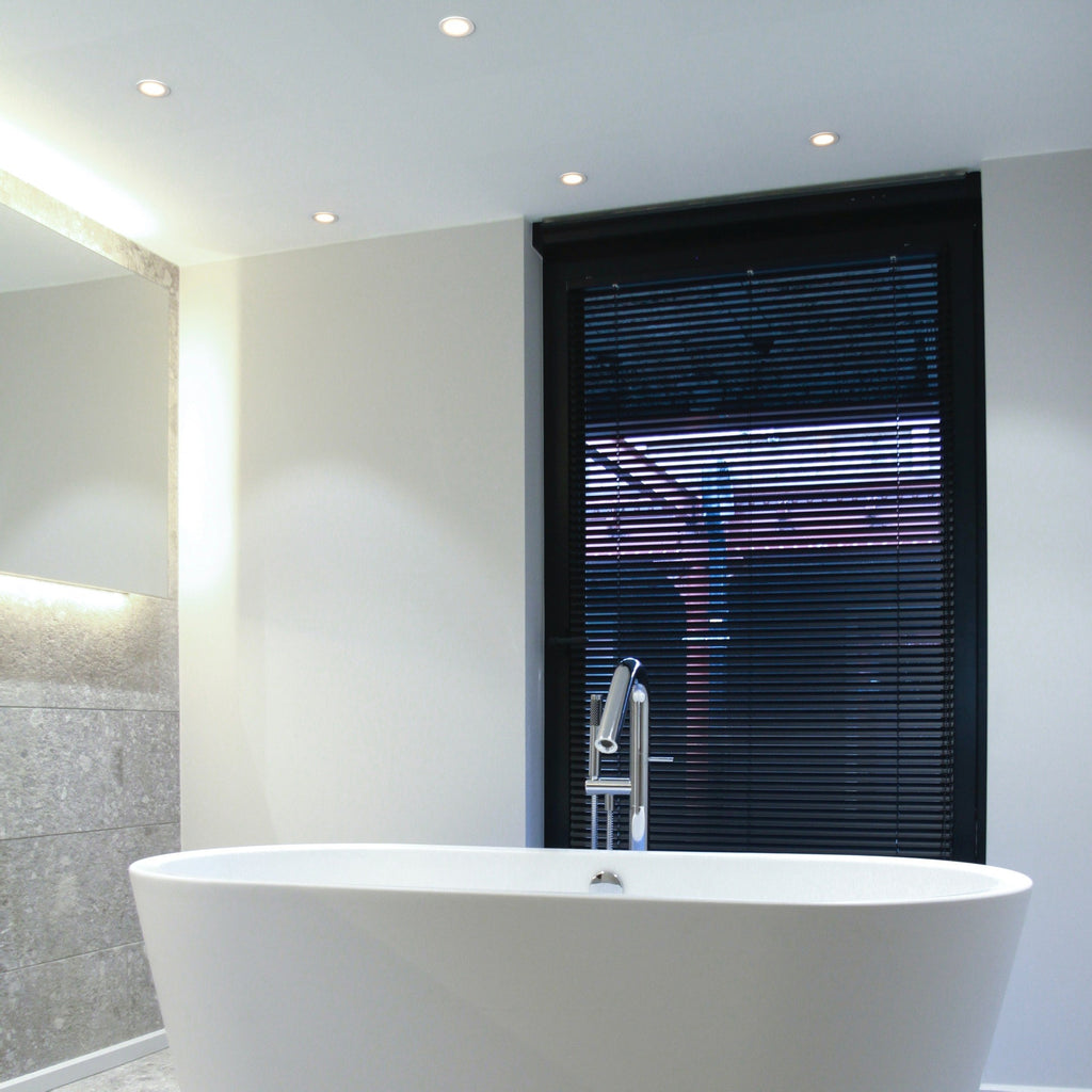 Aro downlight estanco circular para bombilla GU10 / MR16 - Difusor opal - Corte Ø 75-80 mm - IP54