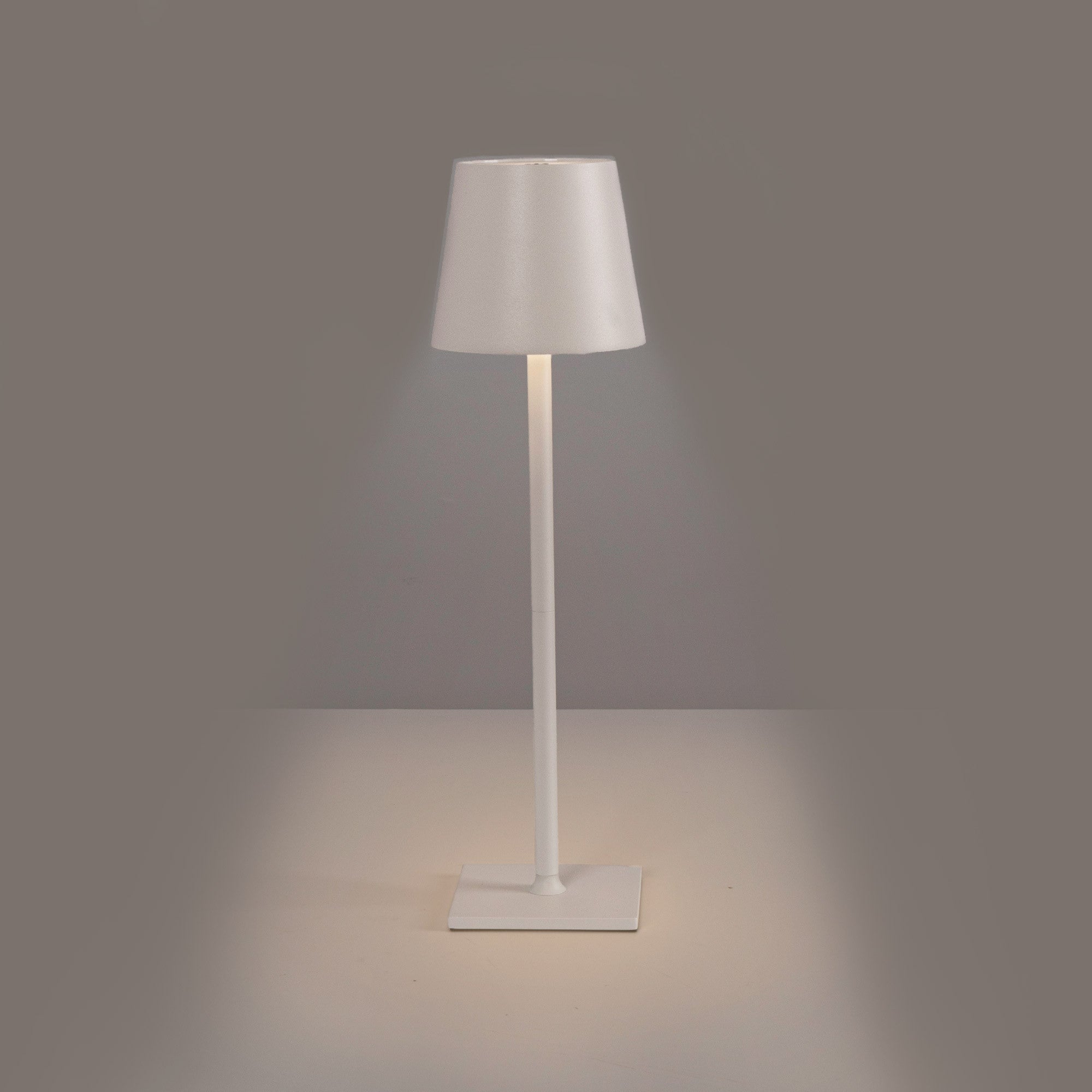 Lámpara de mesa portátil LED CCT "Laura" - 1,5W - Táctil - Intensidad regulable