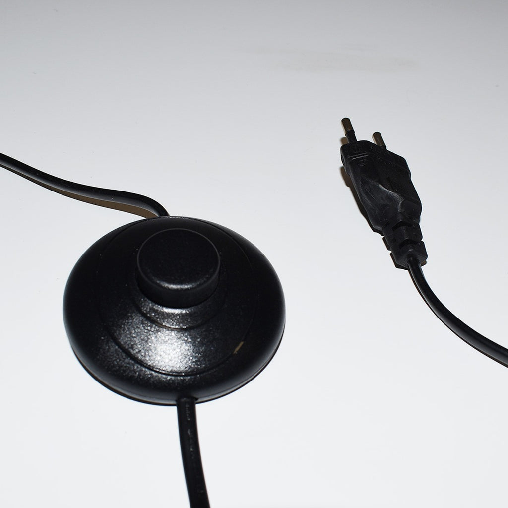 Lámpara de pie en mimbre "NIKKO"