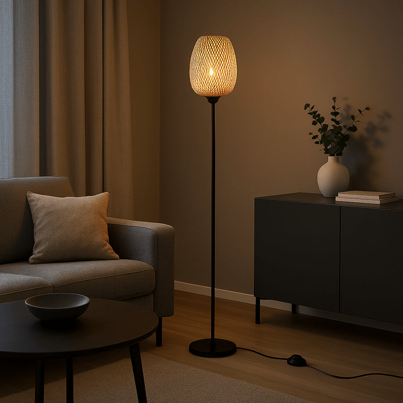 Lámpara de pie en mimbre "NIKKO"