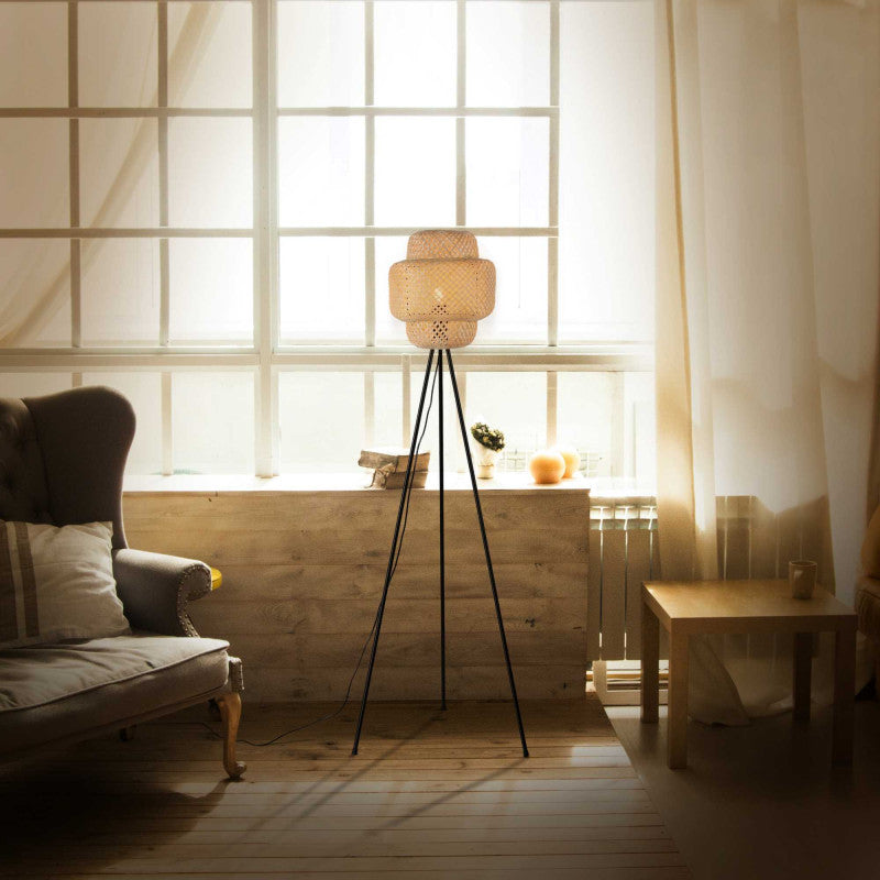 Lámpara de pie de mimbre "Onna"